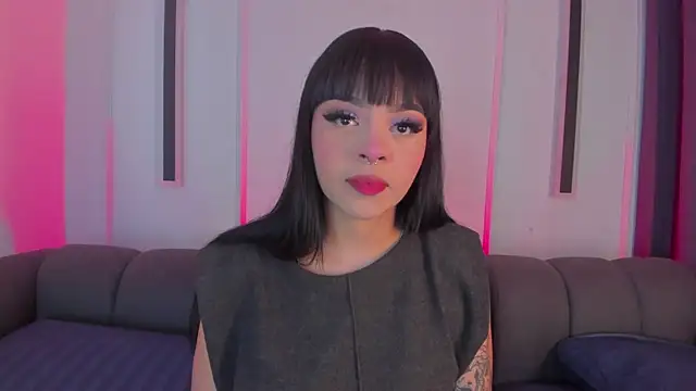 Snapshot of maddy_walker chatting on September 21, 7:37 pm maddy walker online show from September 21, 7:37 pm