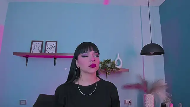 Snapshot of maddy_walker chatting on November 9, 1:09 pm maddy walker online show from November 9, 1:09 pm