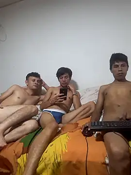 dani07- online show from March 18, 5:09 am