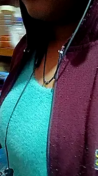 ruhi2003 online show from December 16, 3:40 am