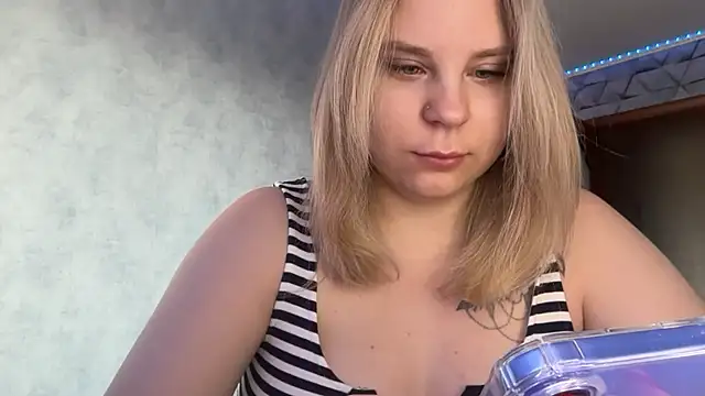 Thalia  Star online show from February 4, 9:04 am