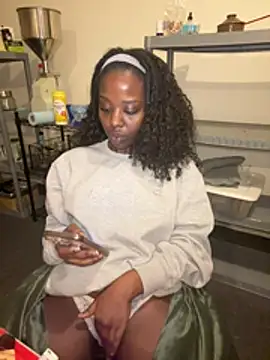 choclatepeaach online show from January 12, 12:32 pm