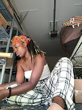 choclatepeaach online show from June 14, 2:30 pm