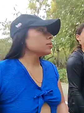 Snapshot of Caro_kitty- chatting on November 19, 11:21 am Caro kitty- online show from November 19, 11:21 am