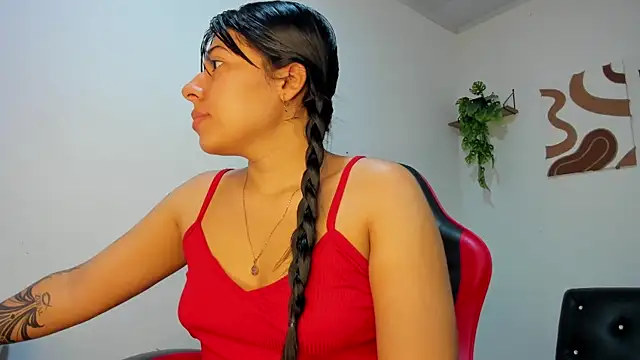 Snapshot of Caro_kitty- chatting on December 15, 1:04 pm Caro kitty- online show from December 15, 1:04 pm