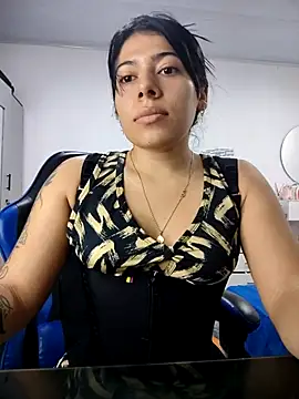 Snapshot of Caro_kitty- chatting on December 19, 3:08 pm Caro kitty- online show from December 19, 3:08 pm