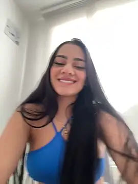 Snapshot of mallie_quinn chatting on December 11, 4:53 pm mallie quinn online show from December 11, 4:53 pm