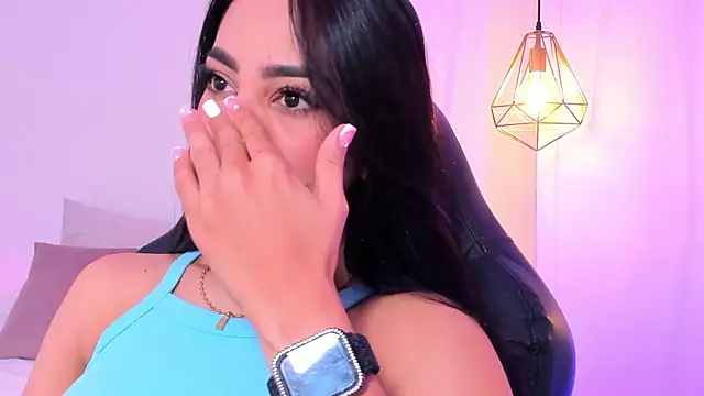 Snapshot of mallie_quinn chatting on January 4, 12:59 pm mallie quinn online show from January 4, 12:59 pm