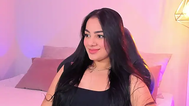 Snapshot of mallie_quinn chatting on January 11, 1:11 pm mallie quinn online show from January 11, 1:11 pm