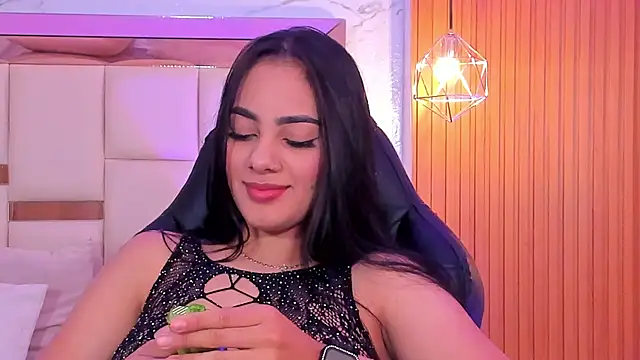 Snapshot of mallie_quinn chatting on January 14, 4:08 pm mallie quinn online show from January 14, 4:08 pm