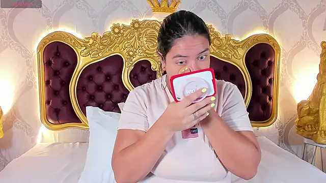 KendralHolson online show from January 16, 4:05 am