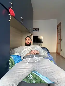 Snapshot of Gioeltoro89 chatting on March 11, 3:45 pm Gioeltoro89 online show from March 11, 3:45 pm