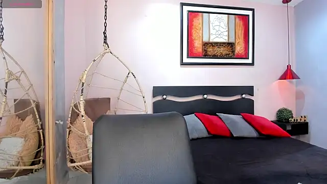 ebbafernandez  online show from July 4, 12:00 pm