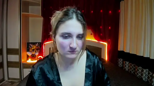 Miss Elsa  online show from December 15, 1:15 pm