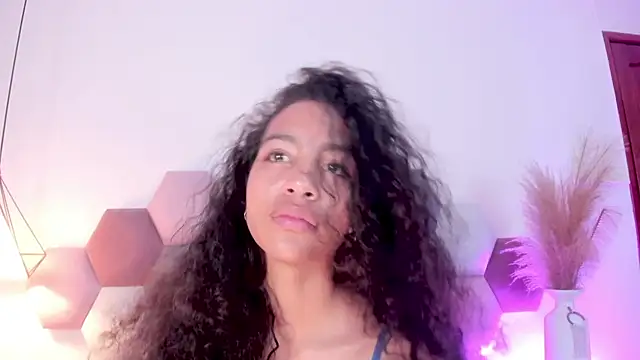 AntonellaHall  online show from January 9, 3:01 pm