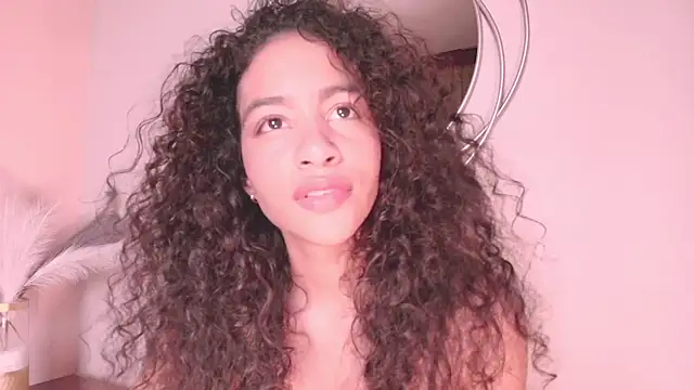Snapshot of AntonellaHall_ chatting on July 2, 3:23 am AntonellaHall online show from July 2, 3:23 am