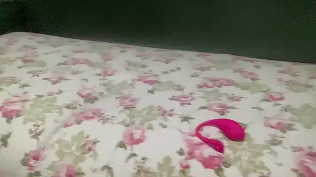 alarasissy online show from October 25, 12:40 am