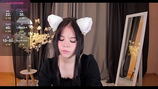 Snapshot of ClaireFaers_ chatting on December 2, 12:29 pm ClaireFaers  online show from December 2, 12:29 pm