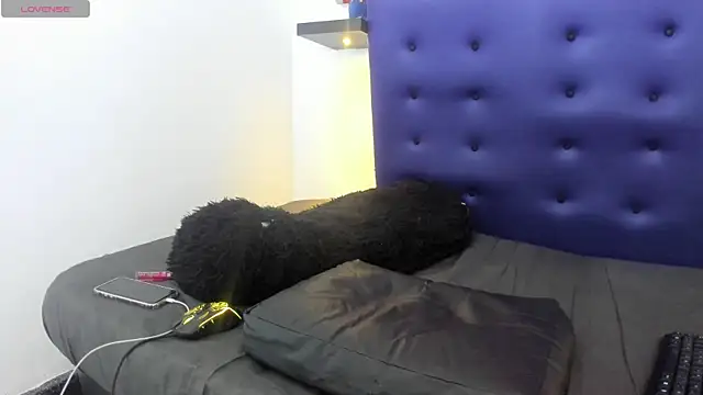 Camila TransGirl online show from February 11, 10:15 am