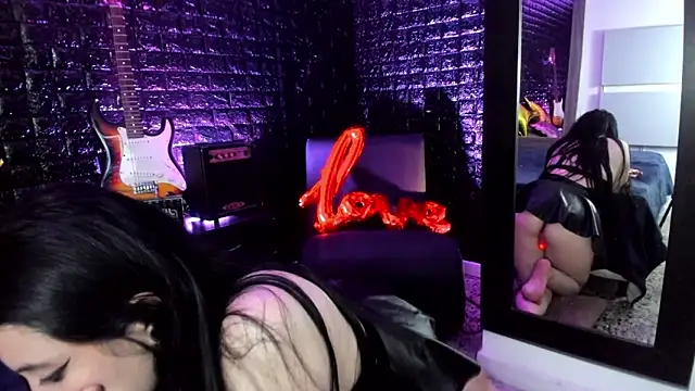 Snapshot of Calliope_dark chatting on February 13, 6:16 pm Calliope dark online show from February 13, 6:16 pm