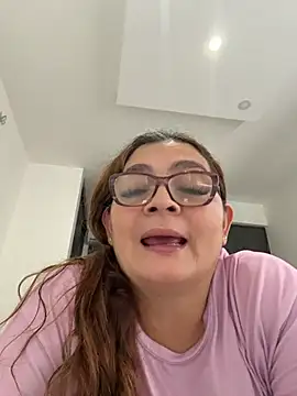 AntonellaAlondra4 online show from May 2, 2:33 pm