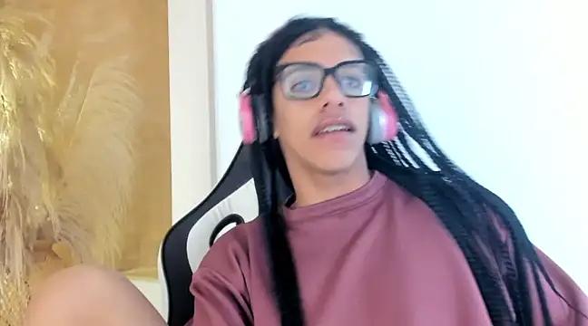 APRILL FOXX online show from February 27, 6:07 am