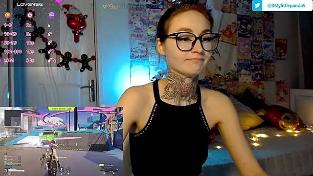 Snapshot of Milky_way_UwU chatting on December 23, 2:13 am Milky way UwU online show from December 23, 2:13 am