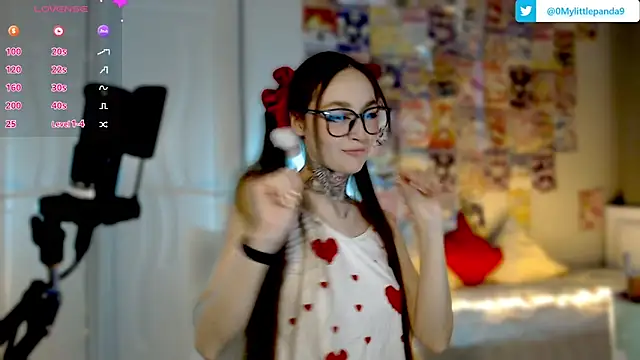 Snapshot of Milky_way_UwU chatting on March 16, 1:07 am Milky way UwU online show from March 16, 1:07 am