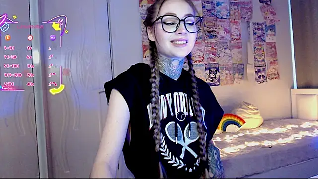 Snapshot of Milky_way_UwU chatting on September 19, 7:32 am Milky way UwU online show from September 19, 7:32 am