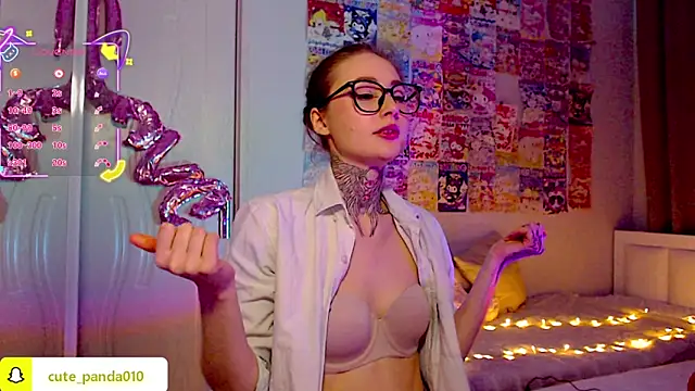 Snapshot of Milky_way_UwU chatting on February 21, 2:01 am Milky way UwU online show from February 21, 2:01 am