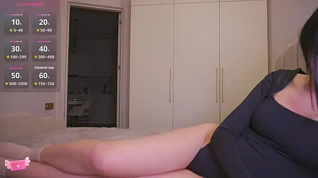 Snapshot of hana99 chatting on February 5, 1:10 am hana99 online show from February 5, 1:10 am