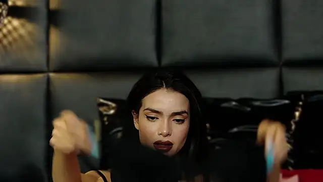 Snapshot of BlairBadgley chatting on October 21, 11:27 pm BlairBadgley online show from October 21, 11:27 pm