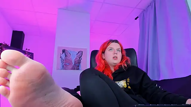 Snapshot of NielletaBlossom chatting on February 10, 11:45 pm NielletaBlossom online show from February 10, 11:45 pm