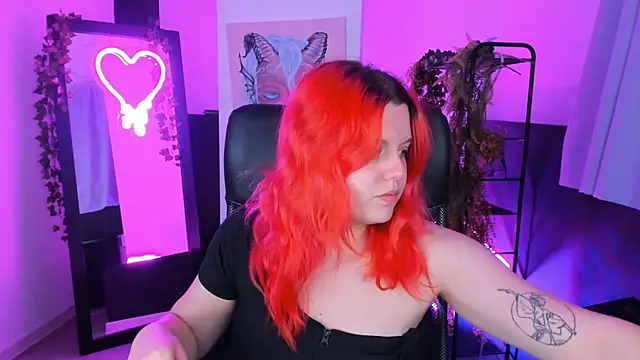 Snapshot of NielletaBlossom chatting on February 13, 5:58 am NielletaBlossom online show from February 13, 5:58 am