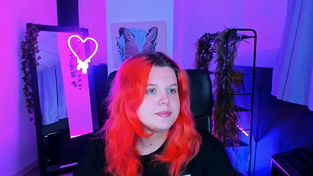 Snapshot of NielletaBlossom chatting on February 17, 5:14 am NielletaBlossom online show from February 17, 5:14 am