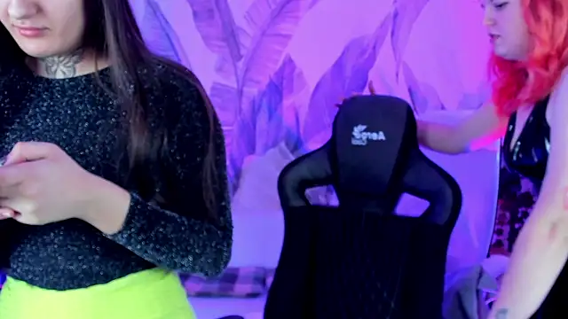 Snapshot of NielletaBlossom chatting on February 27, 5:45 am NielletaBlossom online show from February 27, 5:45 am