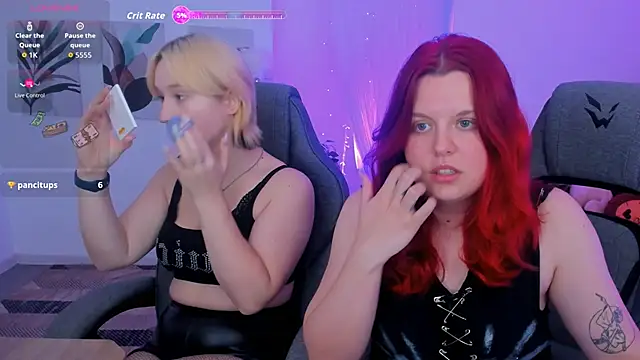 Snapshot of NielletaBlossom chatting on October 31, 5:30 am NielletaBlossom online show from October 31, 5:30 am