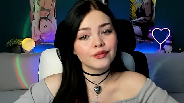 Snapshot of AkiraKatsu chatting on December 19, 6:56 pm AkiraKatsu online show from December 19, 6:56 pm