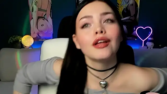 Snapshot of AkiraKatsu chatting on December 19, 10:00 pm AkiraKatsu online show from December 19, 10:00 pm