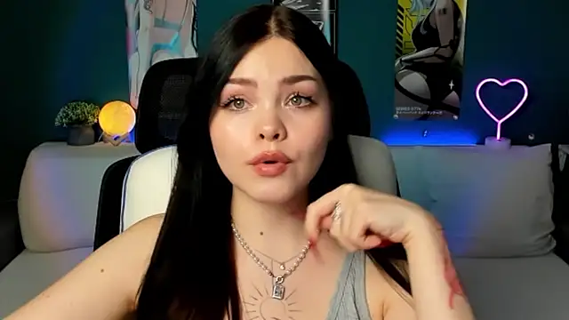 Snapshot of AkiraKatsu chatting on January 20, 8:18 pm AkiraKatsu online show from January 20, 8:18 pm