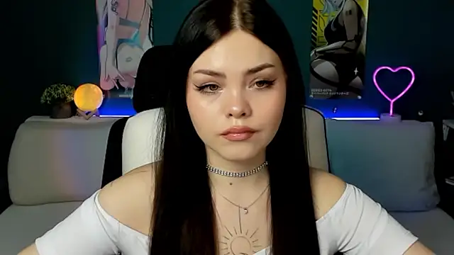 Snapshot of AkiraKatsu chatting on February 1, 5:37 pm AkiraKatsu online show from February 1, 5:37 pm