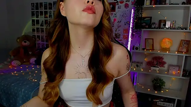 Snapshot of AkiraKatsu chatting on September 26, 11:14 am AkiraKatsu online show from September 26, 11:14 am