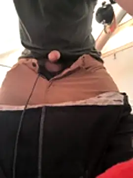 Snapshot of potholder420 chatting on December 16, 3:17 pm potholder420 online show from December 16, 3:17 pm