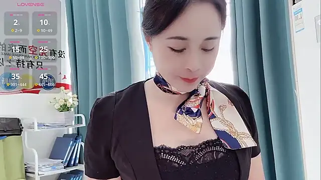 Snapshot of Qwi-V1 chatting on September 9, 2:22 am Qwi-V1 online show from September 9, 2:22 am