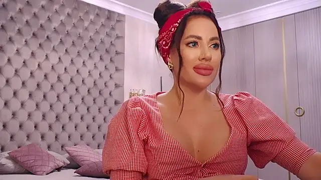 TianaPosh online show from September 20, 8:21 pm