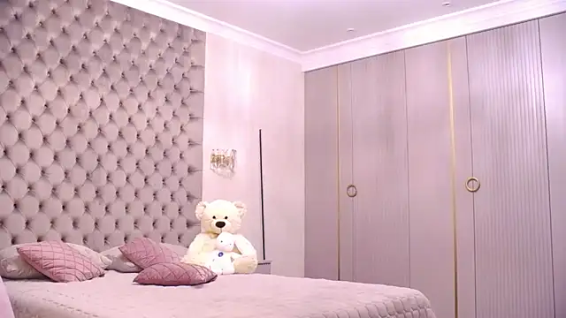 TianaPosh online show from October 17, 8:22 pm