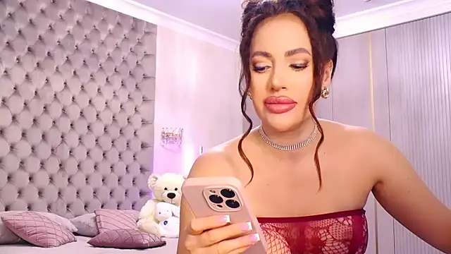 TianaPosh online show from November 1, 9:28 pm