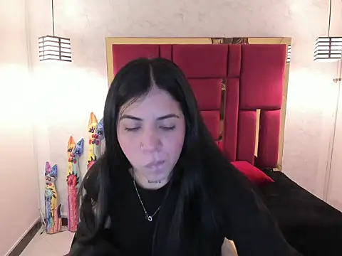 Snapshot of Violet_m chatting on September 19, 11:44 am Violet m online show from September 19, 11:44 am