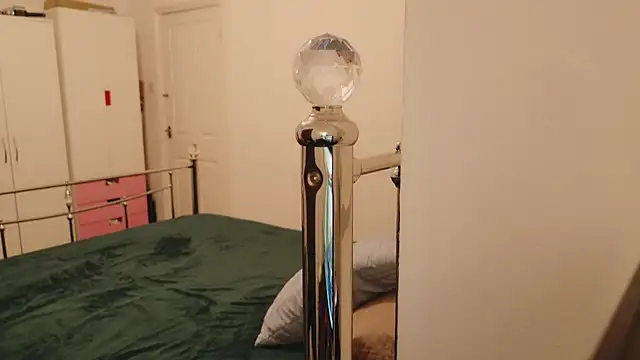 karlaolivia online show from October 20, 8:48 am