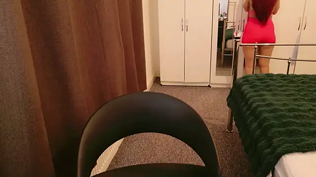 karlaolivia online show from March 3, 9:04 am